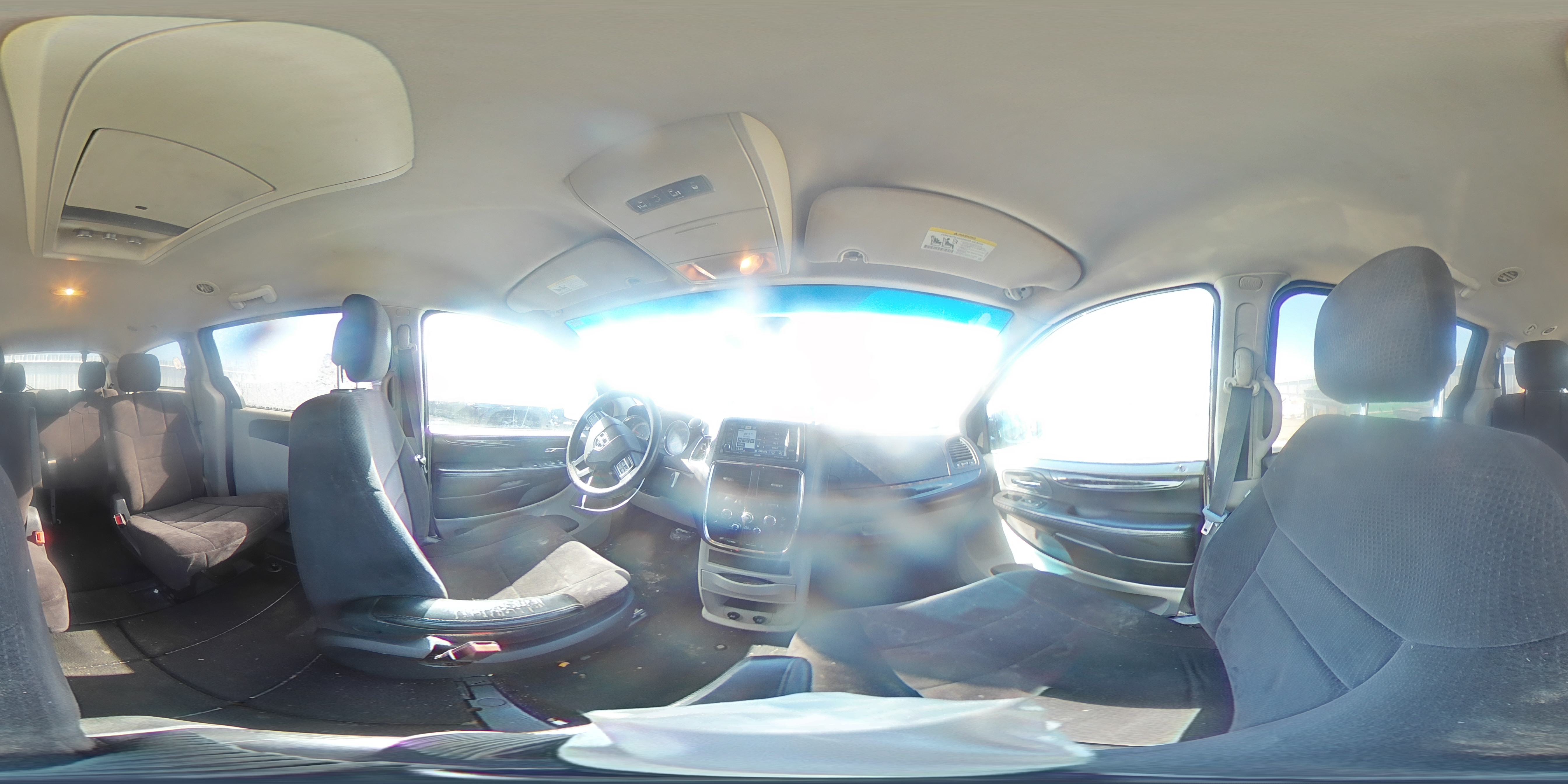 2011 Dodge Caravan - Image 13