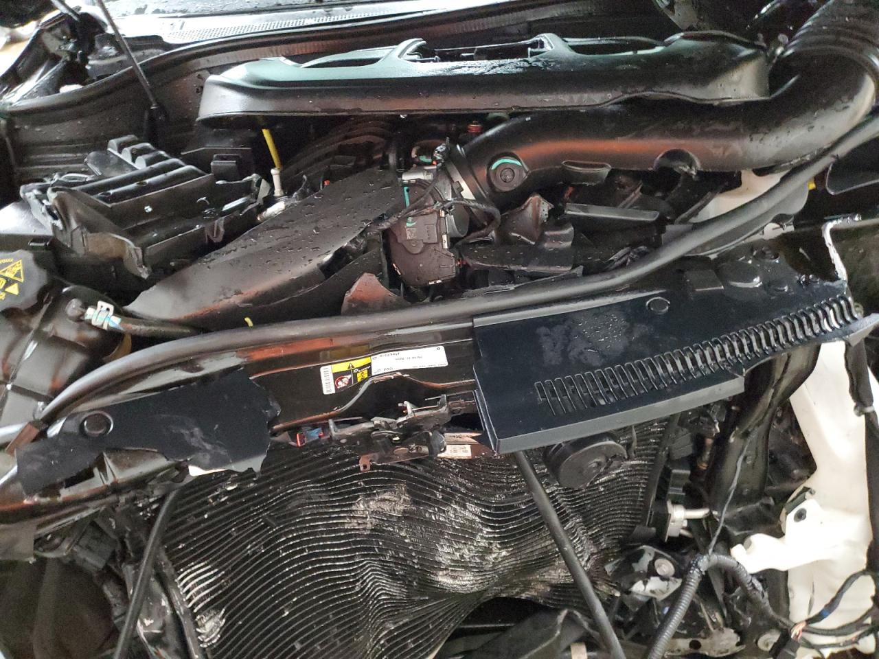 2020 Jeep Grand Cherokee - Image 12