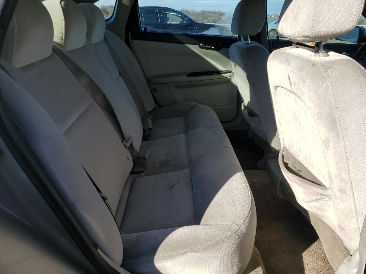 2007 Chevrolet Impala - Image 10