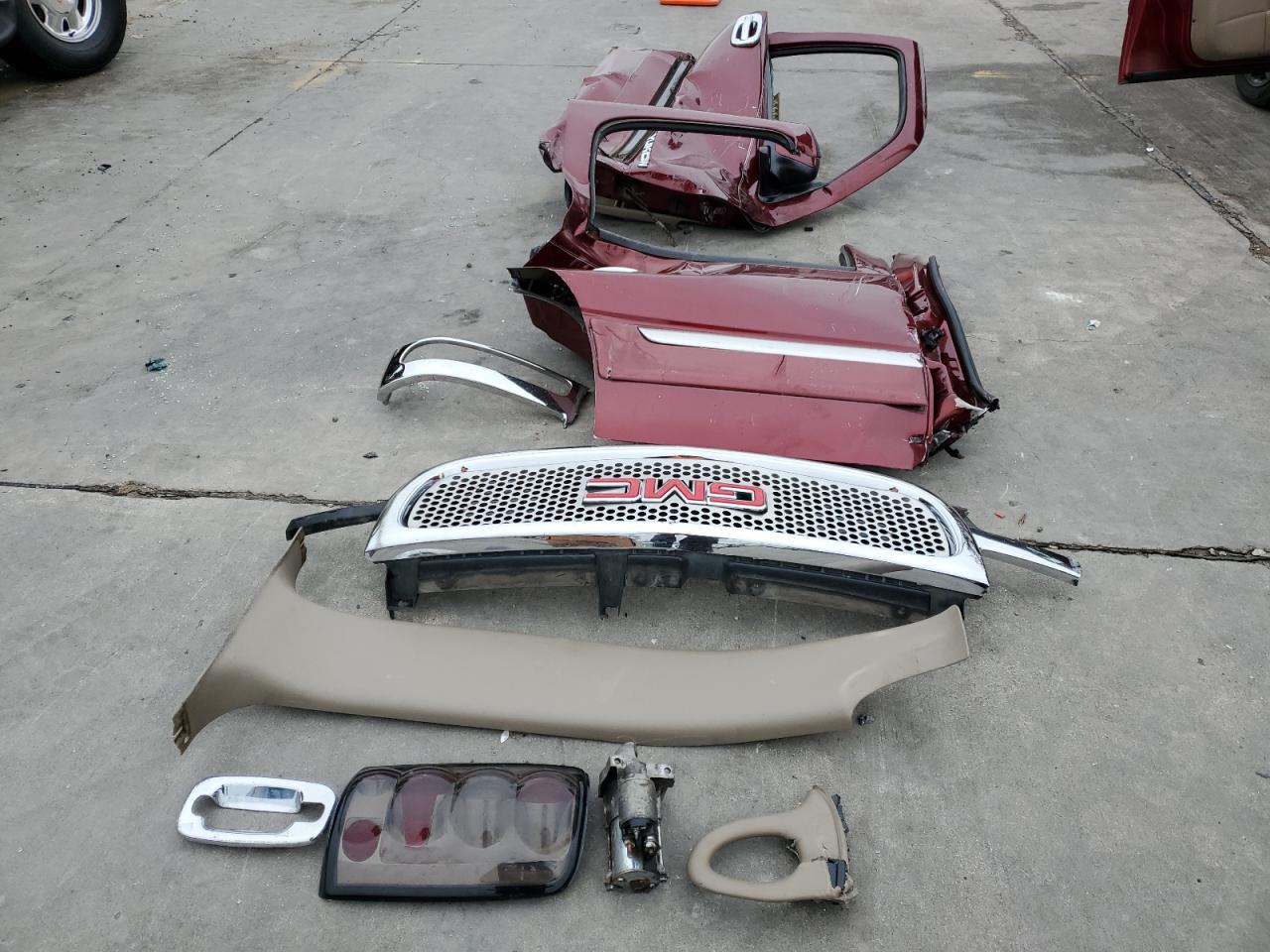 2003 GMC Yukon - Image 13