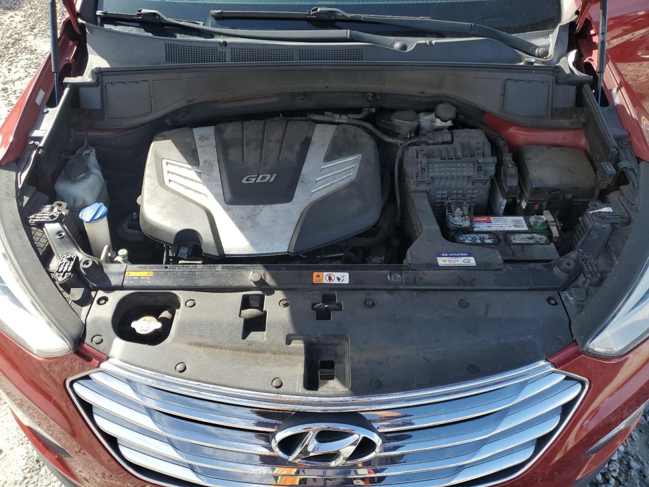 2016 Hyundai Santa Fe - Image 11