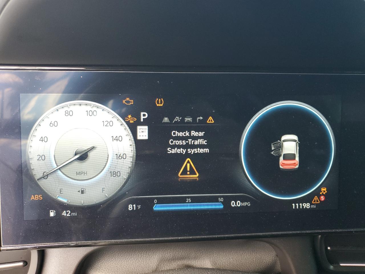 2024 Hyundai Elantra - Image 9