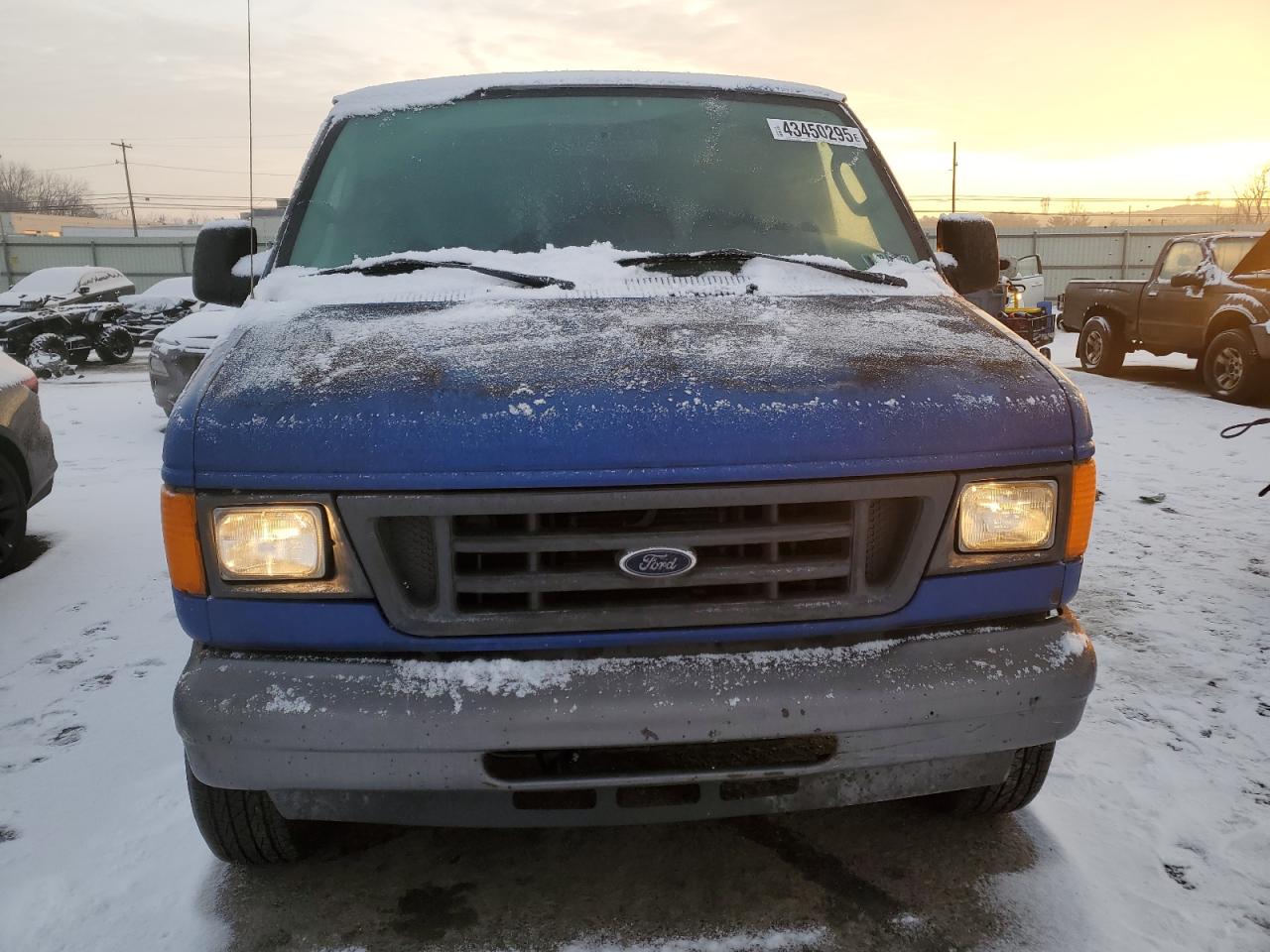 2004 Ford Econoline - Image 5