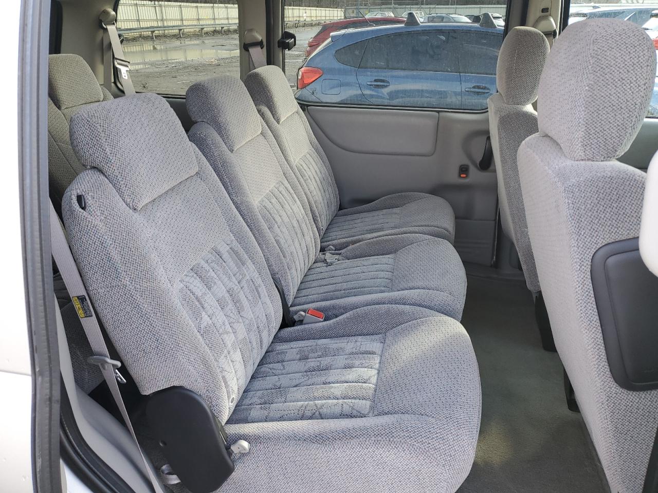 2004 Pontiac Montana - Image 11