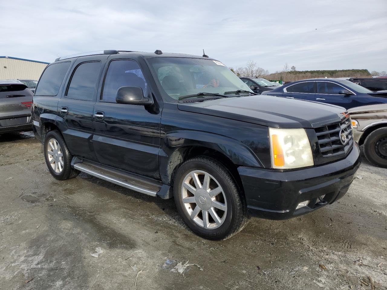 2004 Cadillac Escalade - Image 4