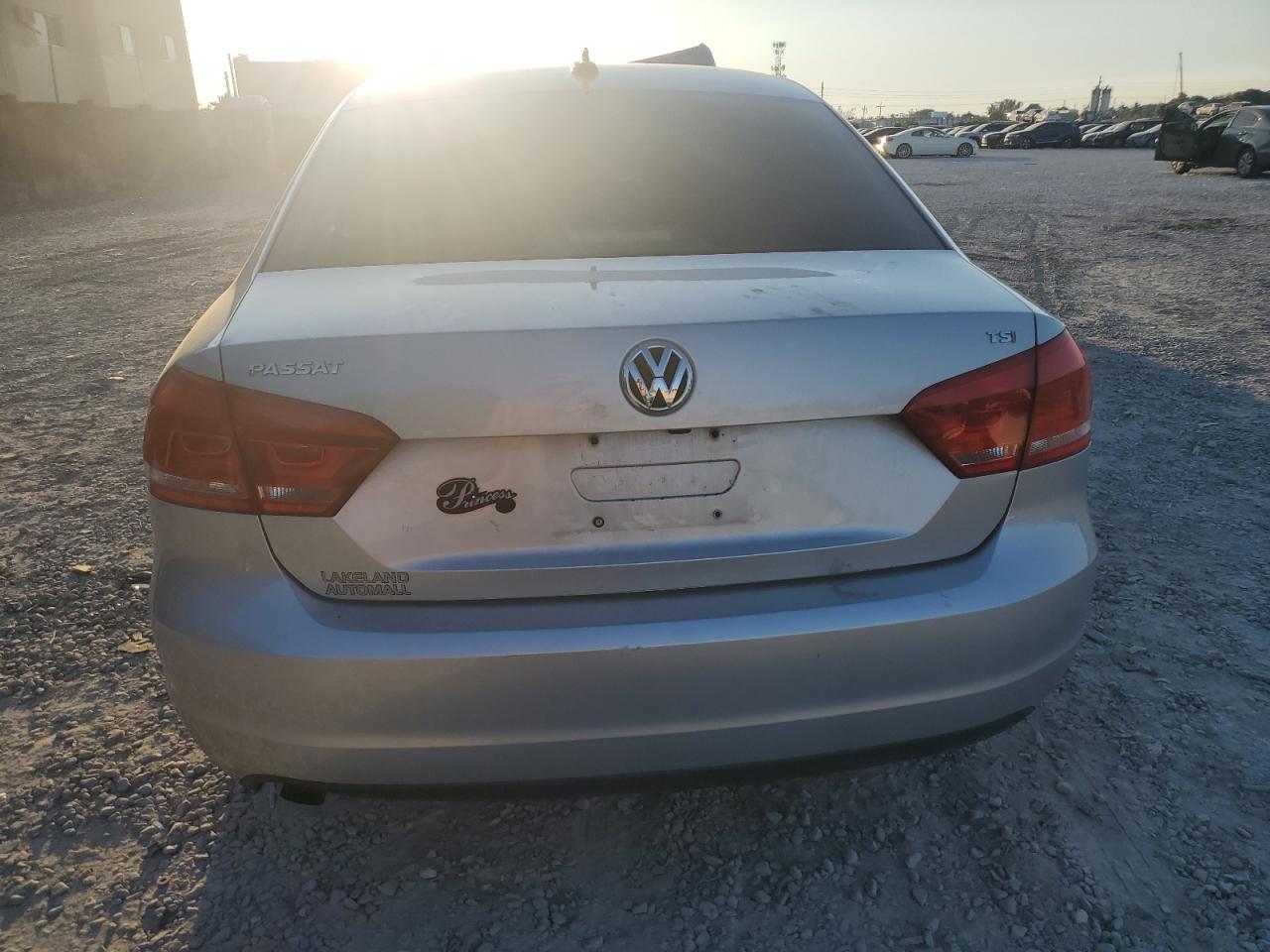 2015 Volkswagen Passat - Image 6