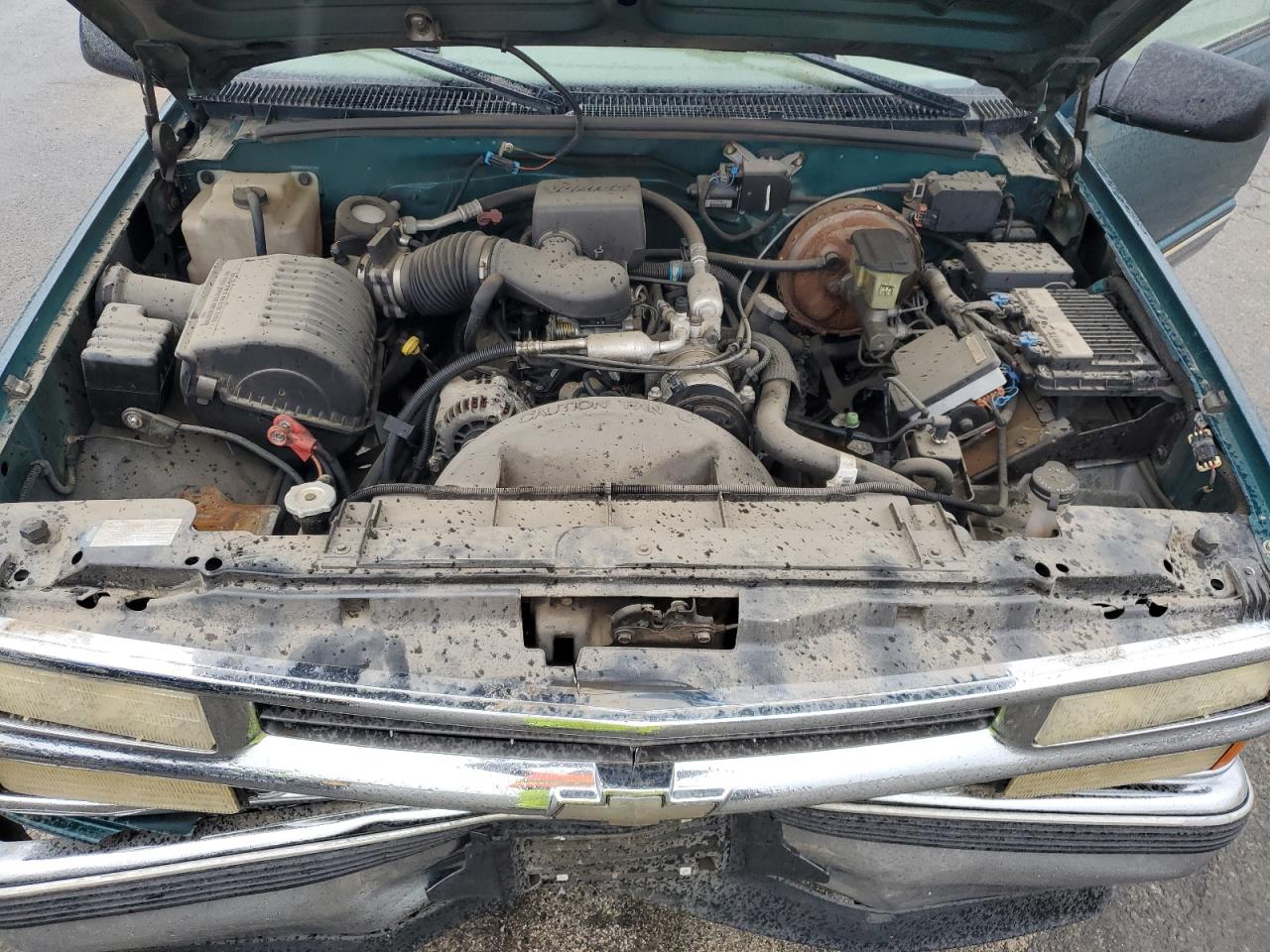 1998 Chevrolet GMT-400 - Image 11