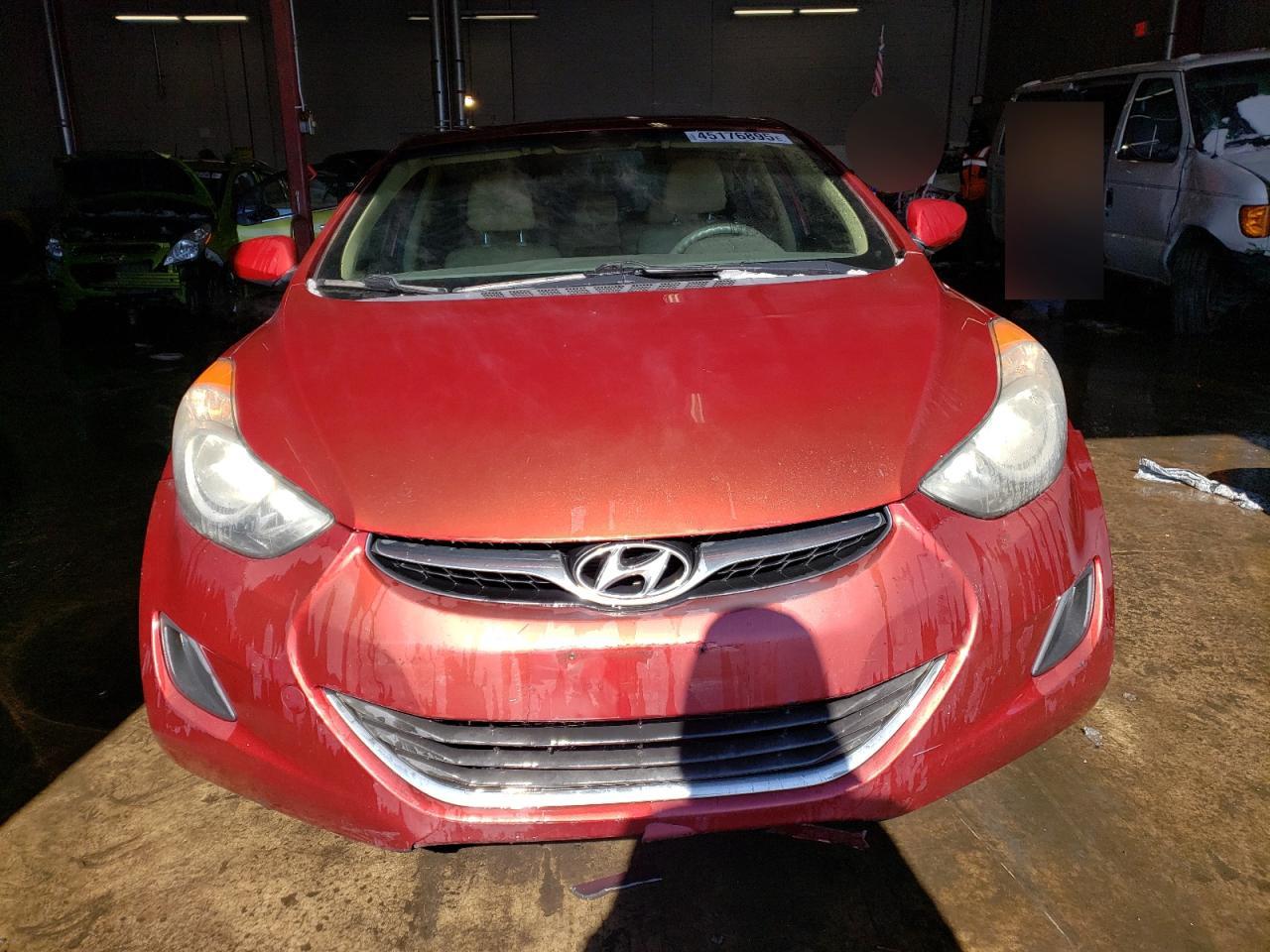 2013 Hyundai Elantra - Image 5