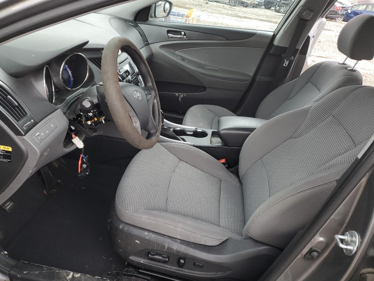 2012 Hyundai Sonata - Image 7
