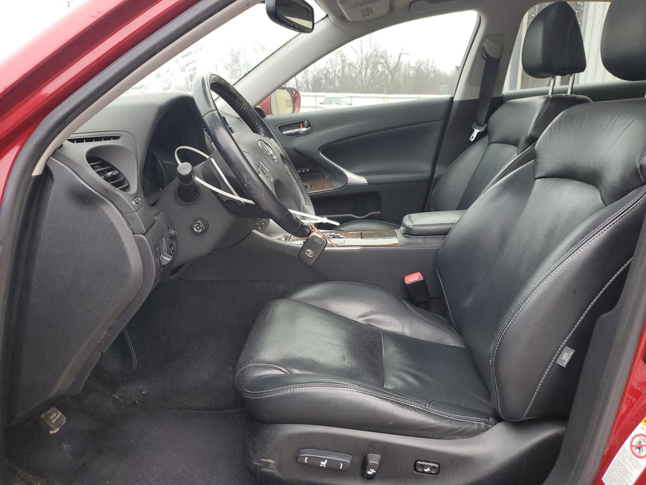 2010 Lexus IS - Image 7