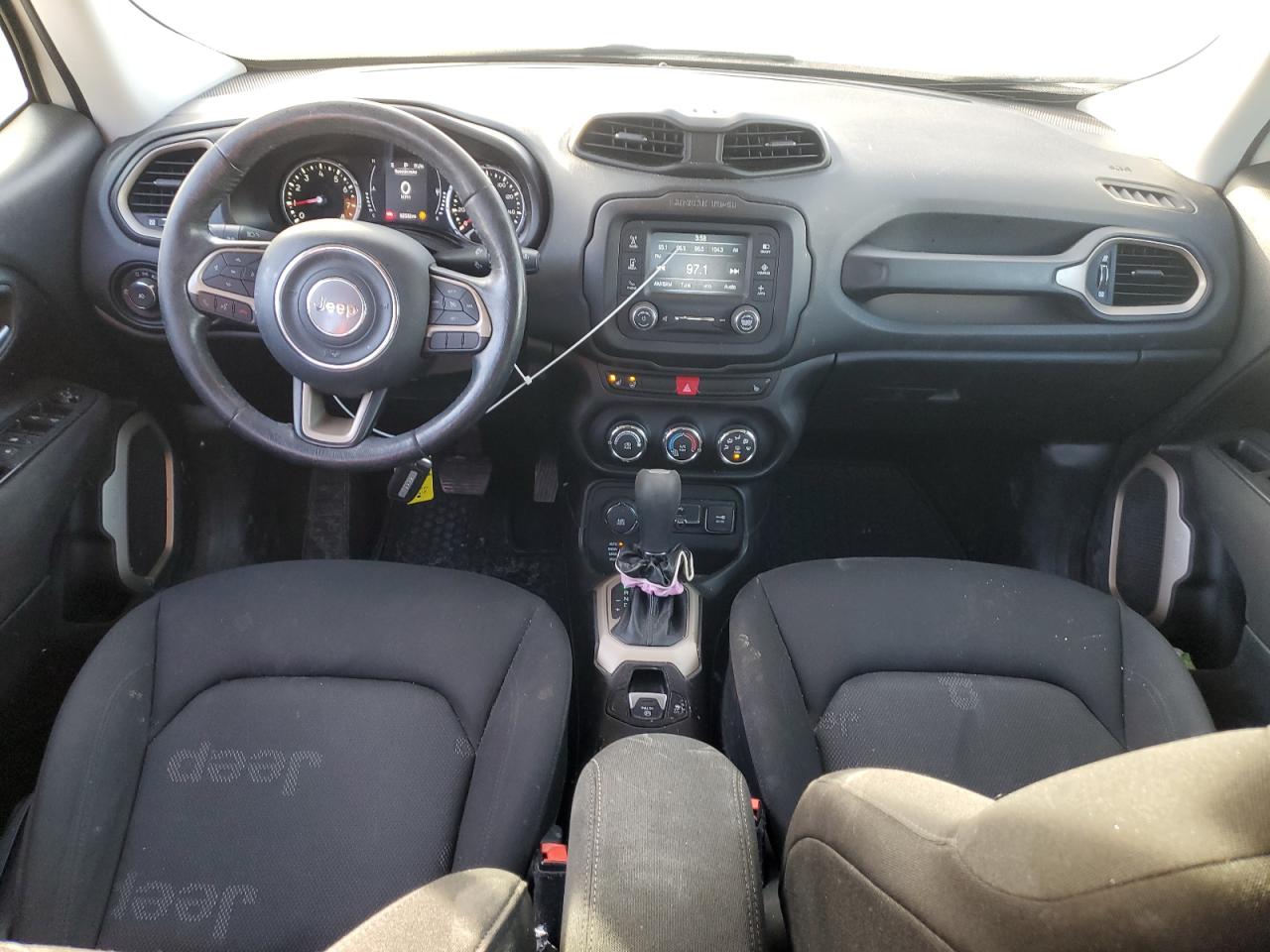 2017 Jeep Renegade - Image 8