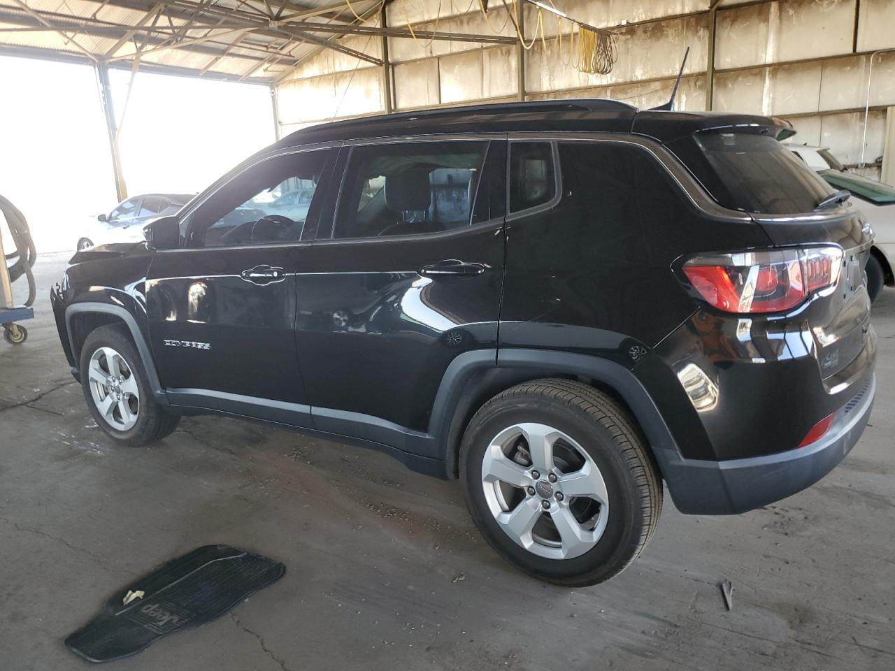 2017 Jeep Compass - Image 2