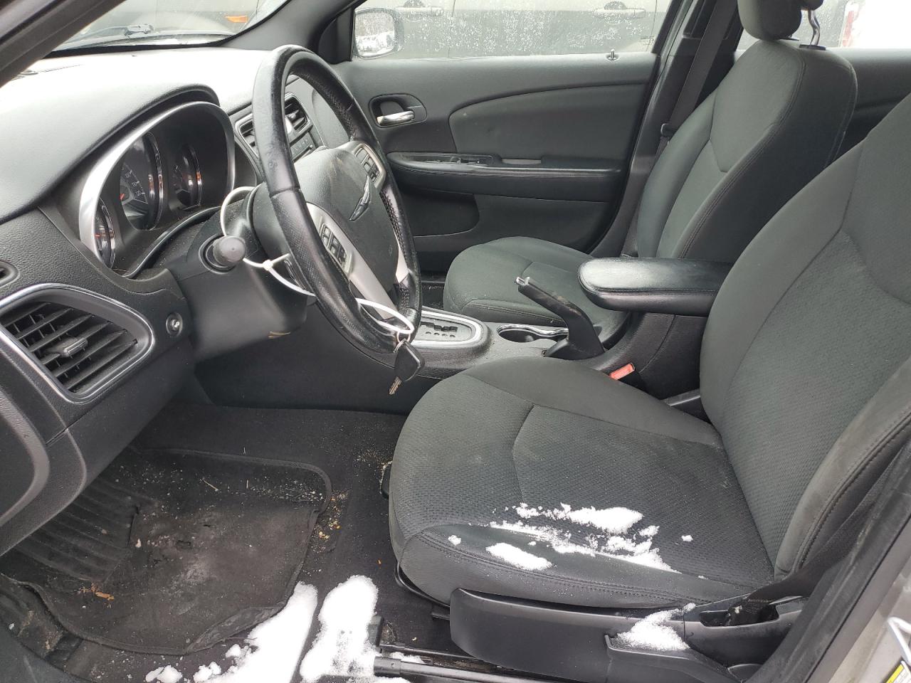 2012 Chrysler 200 - Image 7