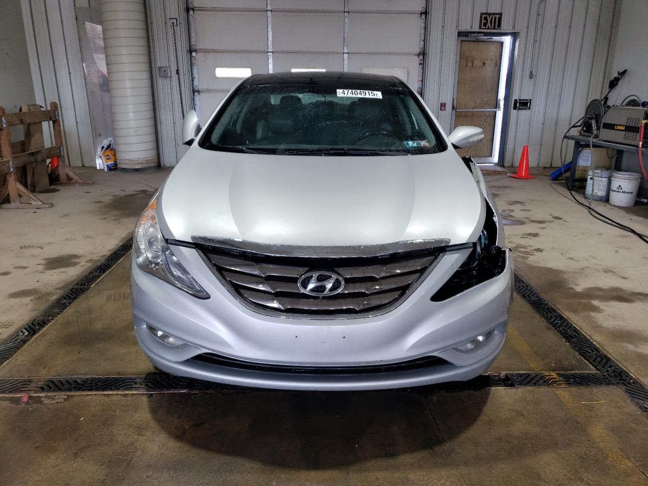 2013 Hyundai Sonata - Image 5
