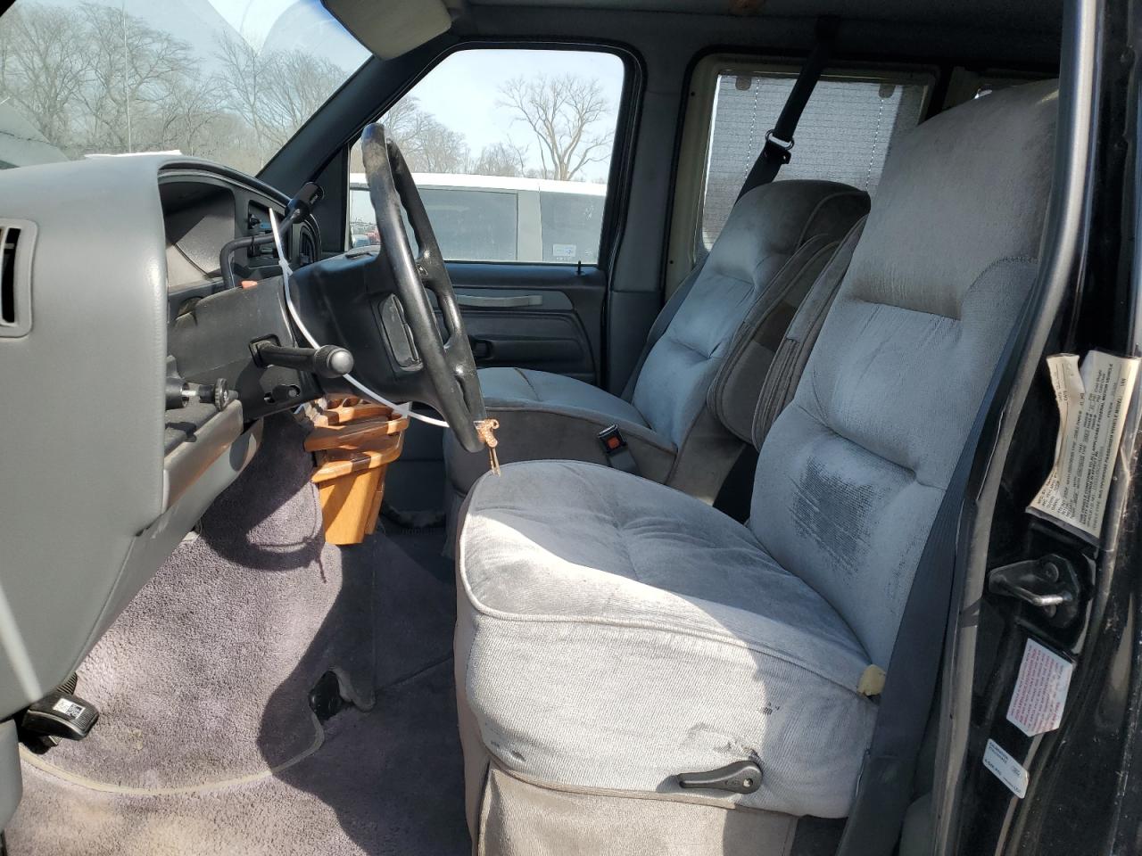 1995 Ford Econoline - Image 7