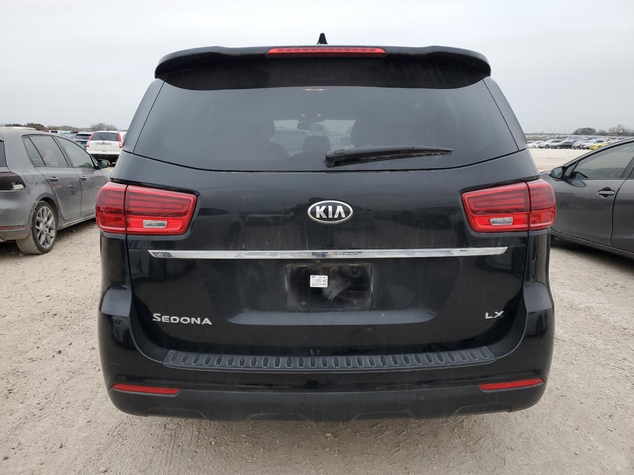 2020 Kia Sedona - Image 6