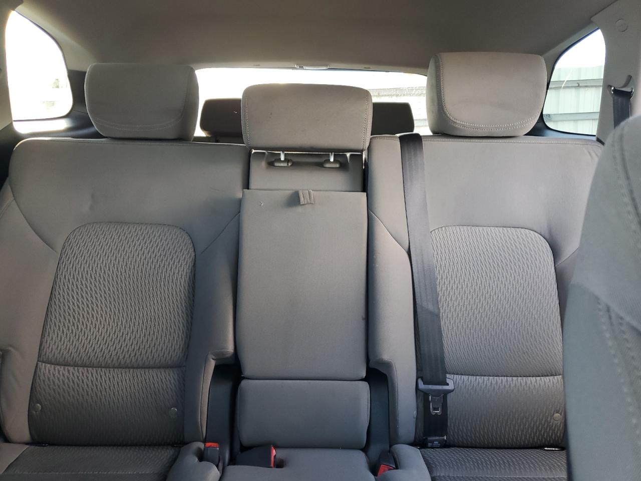 2014 Hyundai Santa Fe - Image 10