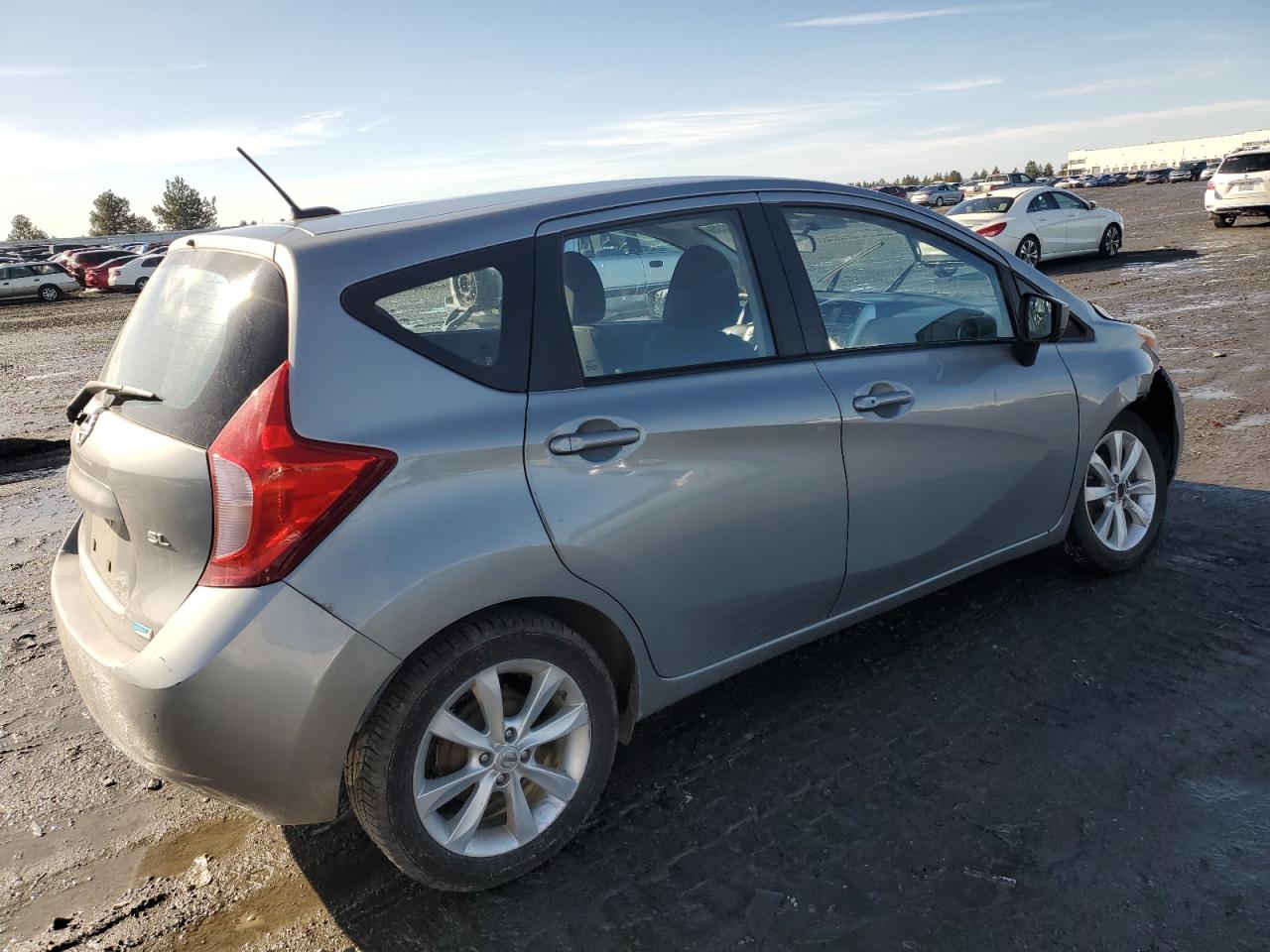 2015 Nissan Versa - Image 3