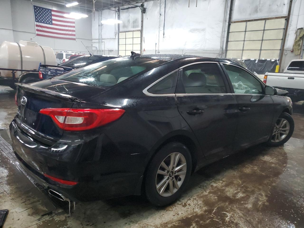 2016 Hyundai Sonata - Image 3