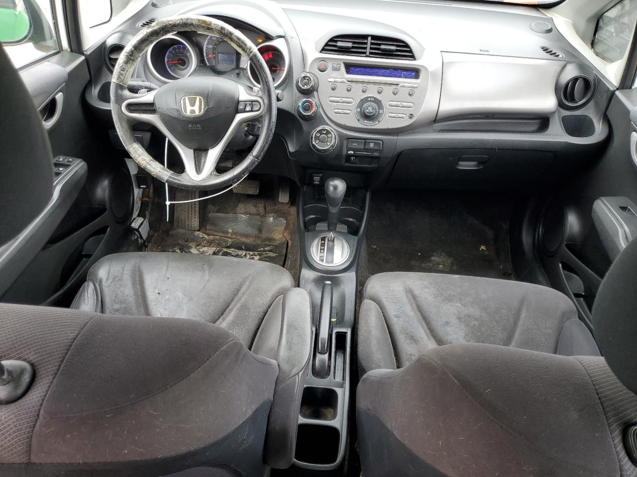 2010 Honda Fit - Image 8