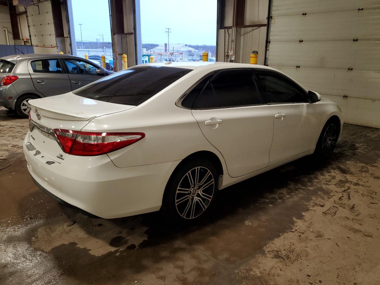 2016 Toyota Camry - Image 3