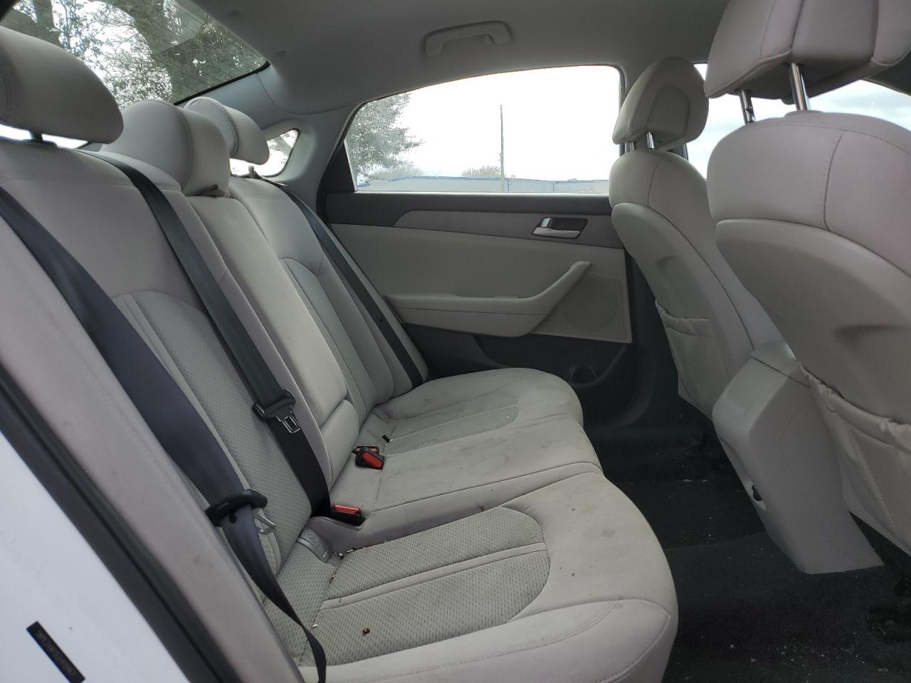 2016 Hyundai Sonata - Image 11