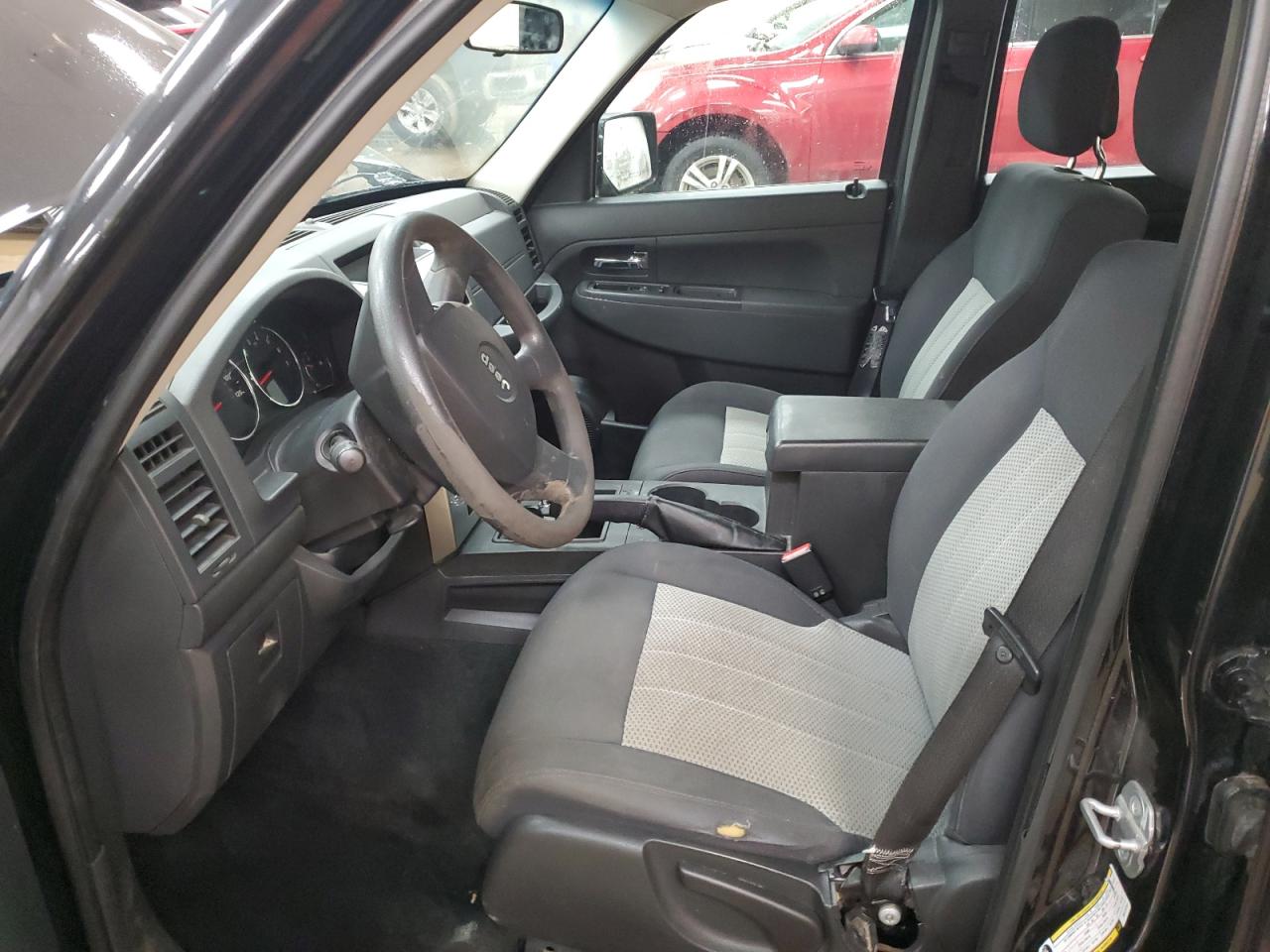 2010 Jeep Liberty (North America) - Image 7