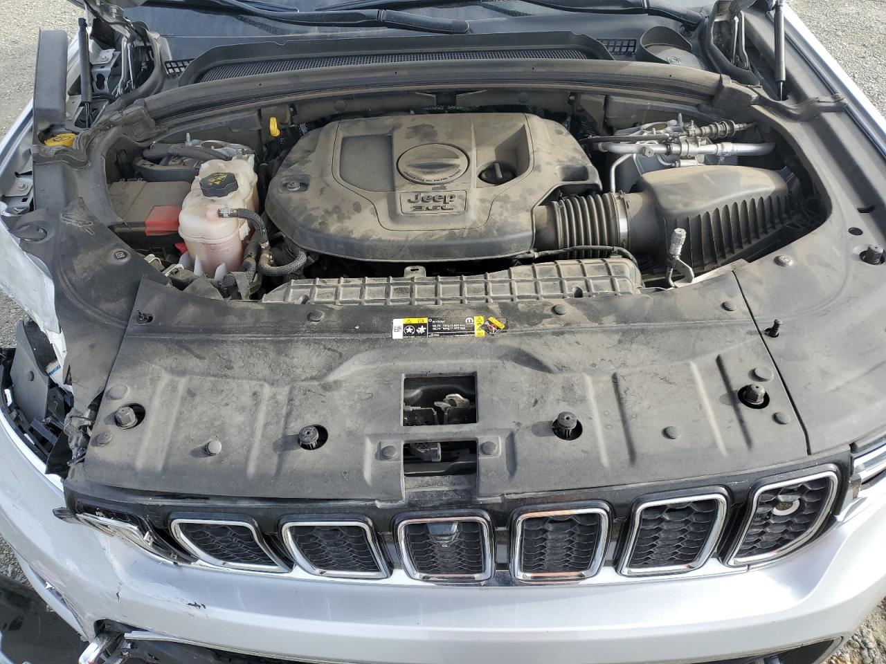 2021 Jeep Grand Cherokee - Image 14