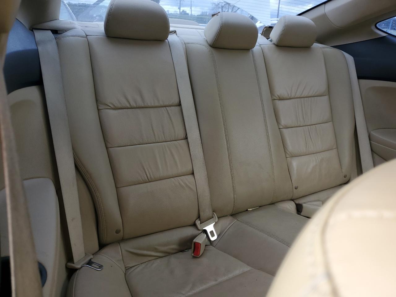 2012 Honda Accord - Image 10