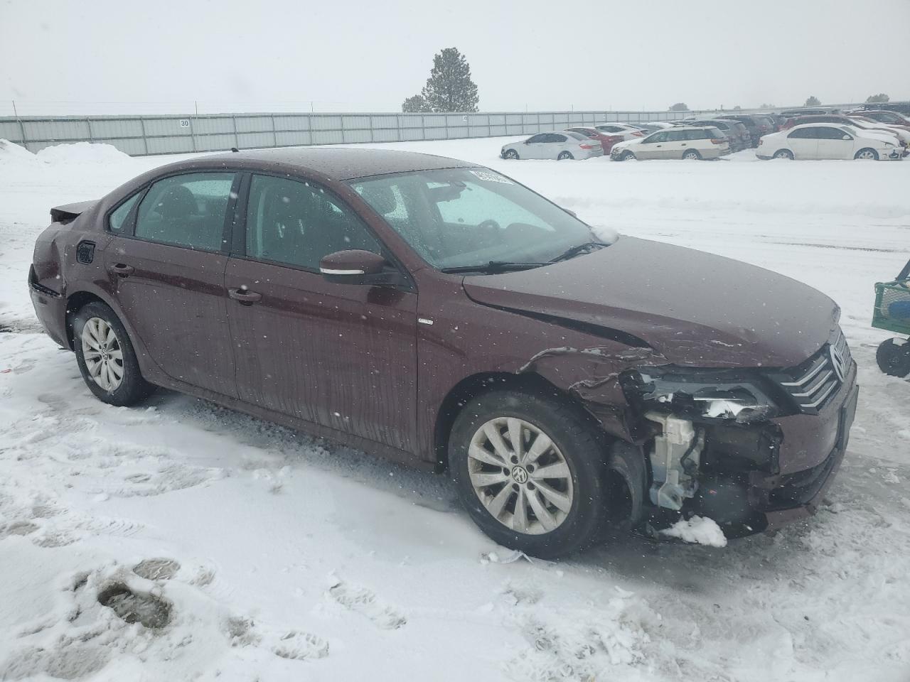 2014 Volkswagen Passat - Image 4