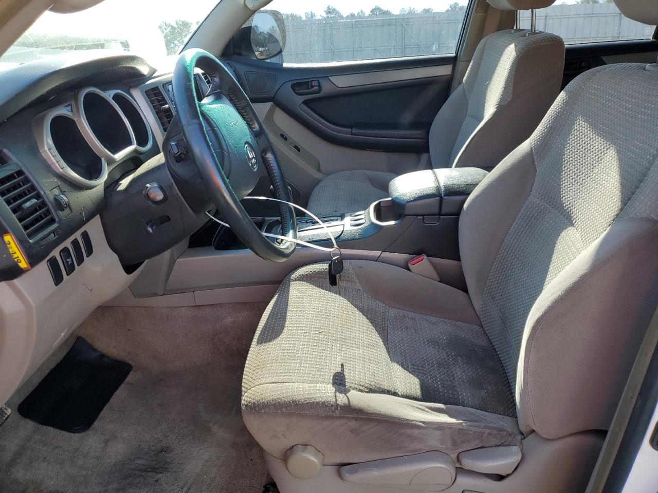 2004 Toyota 4Runner - Image 7