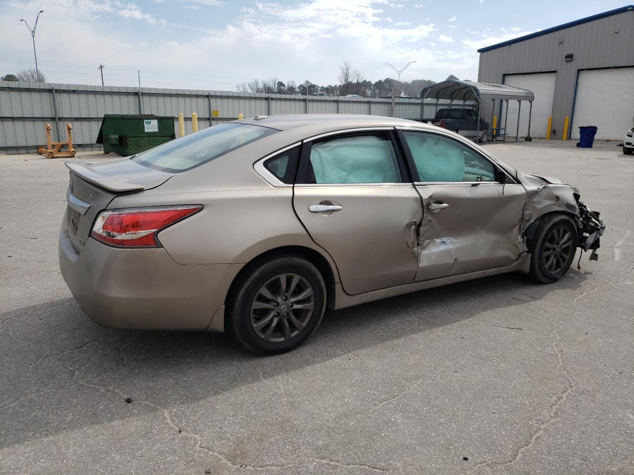 2015 Nissan Altima - Image 3