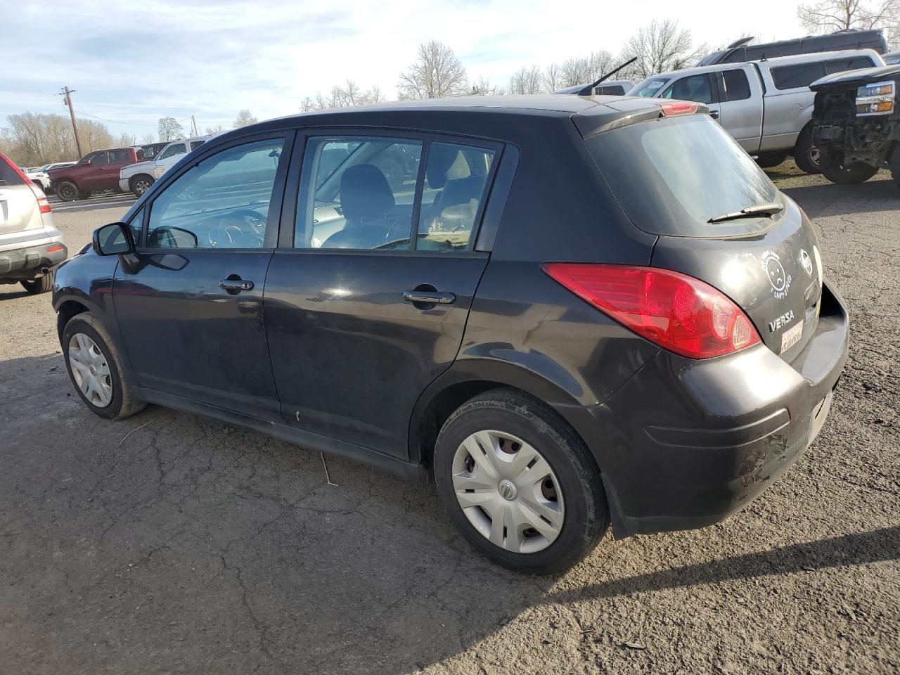 2011 Nissan Versa - Image 2