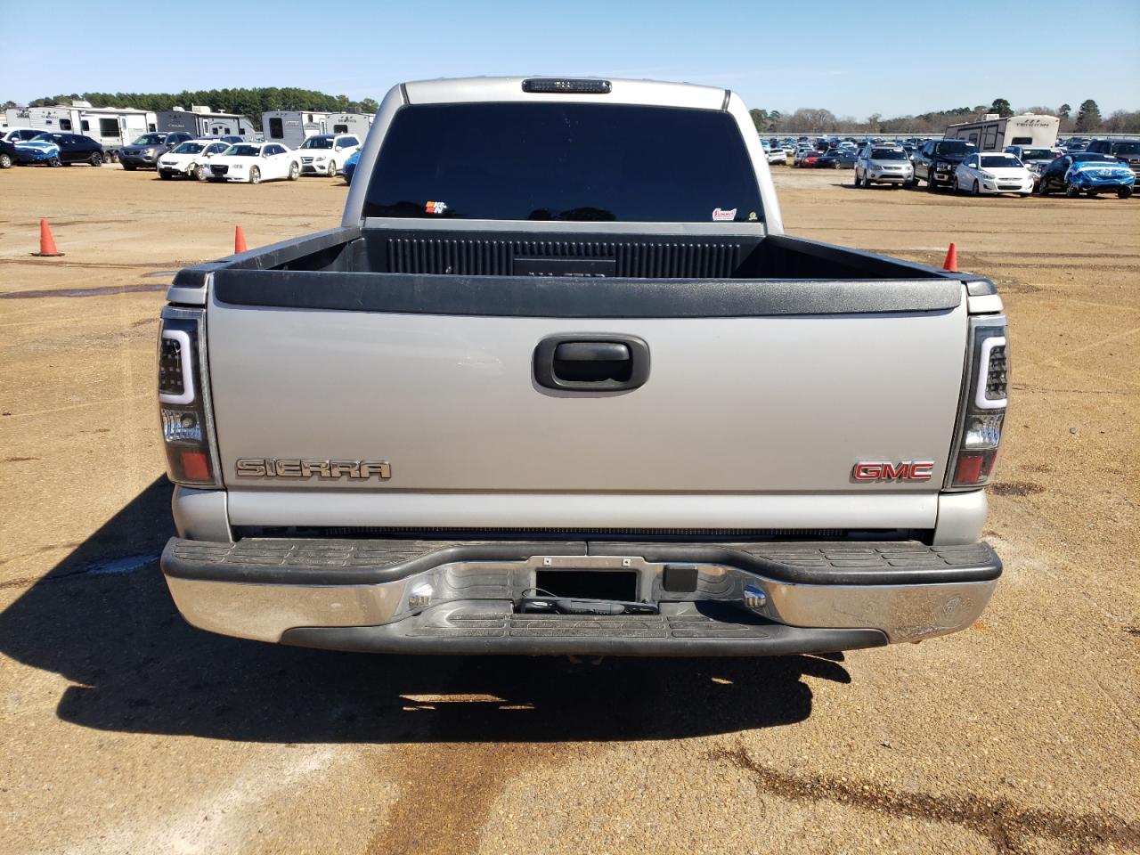 2006 GMC Sierra - Image 6