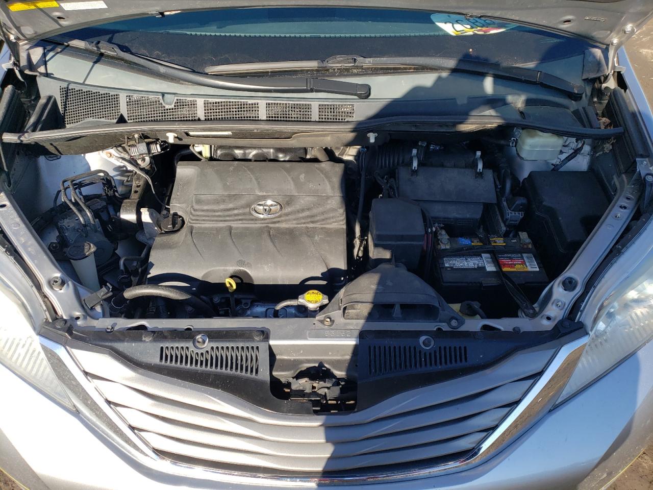 2013 Toyota Sienna - Image 12
