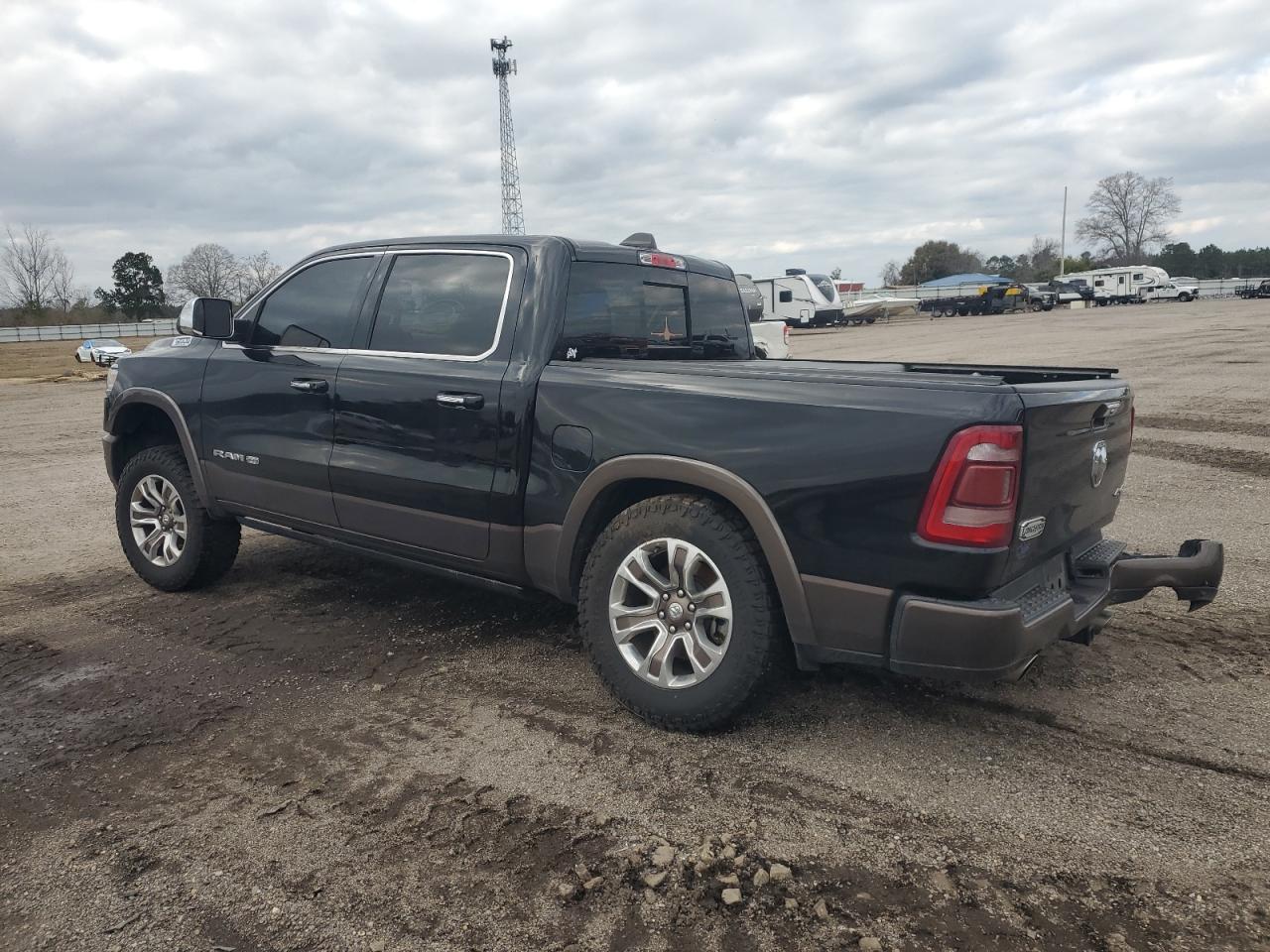 2020 RAM 1500 - Image 2