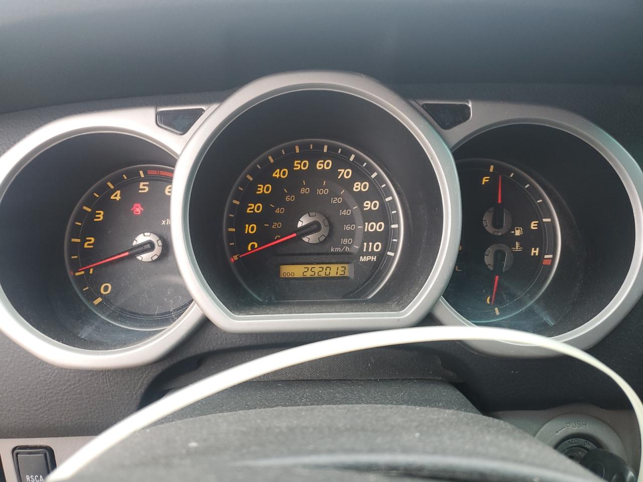 2004 Toyota 4Runner - Image 9