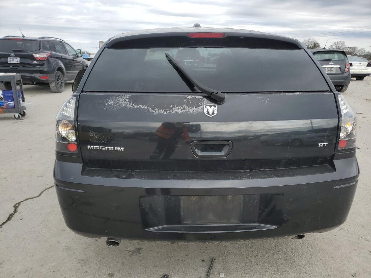 2005 Dodge Magnum - Image 6