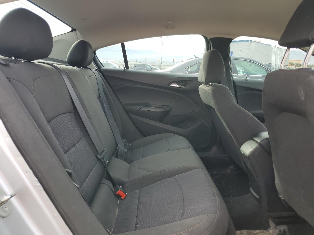 2018 Chevrolet Cruze - Image 10