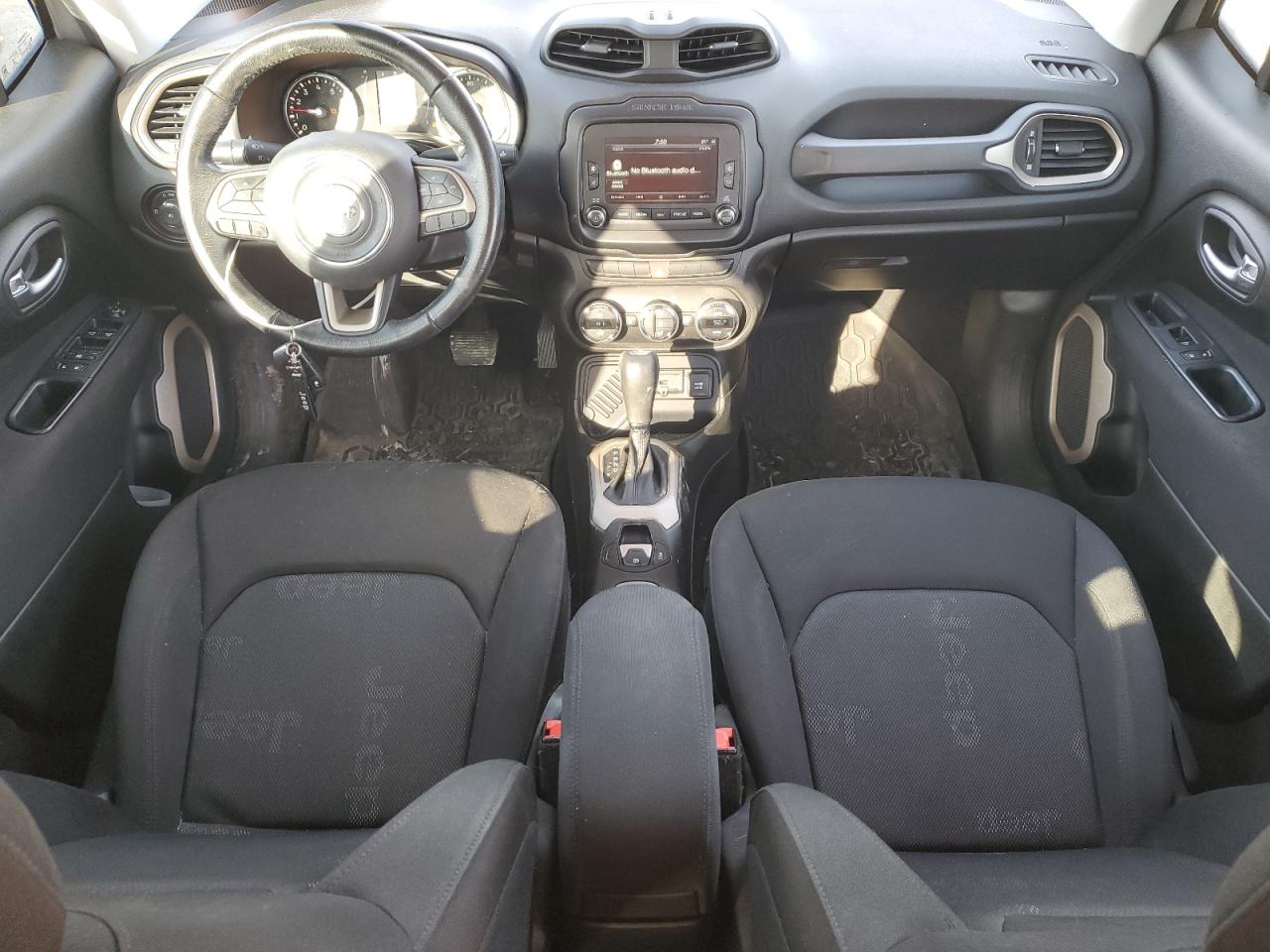 2015 Jeep Renegade - Image 8