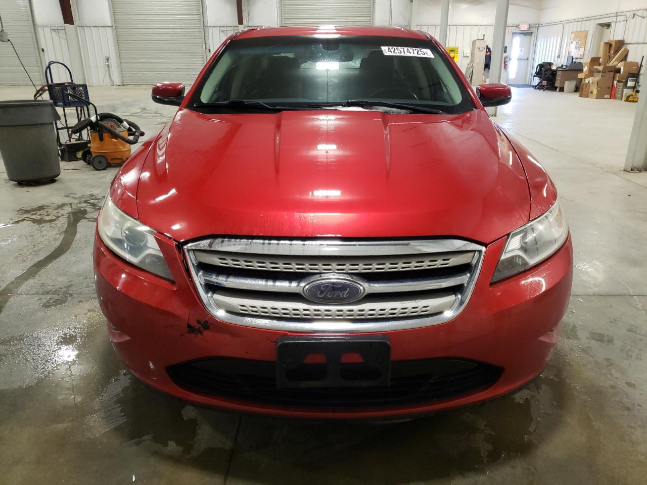 2010 Ford Taurus - Image 5