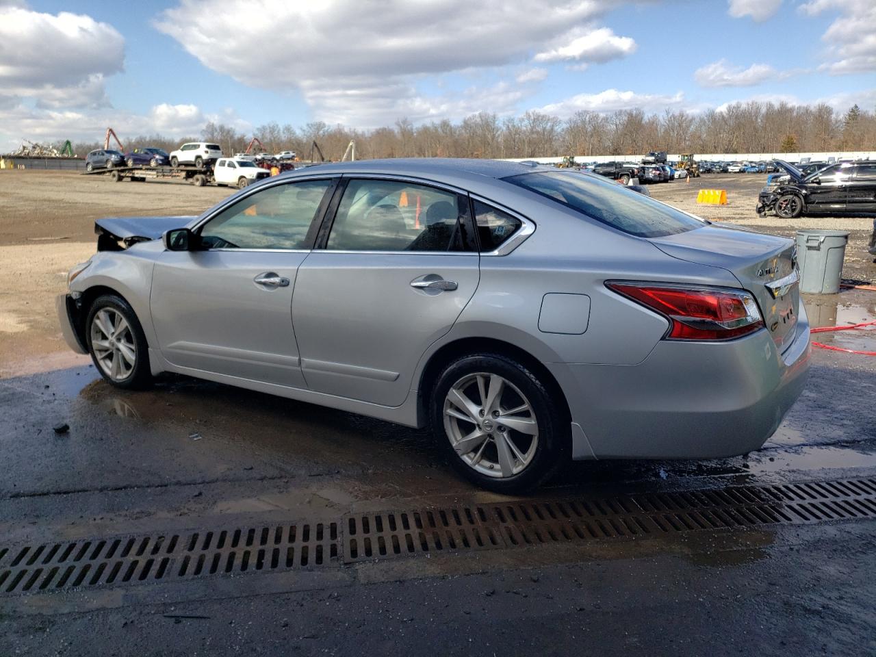 2014 Nissan Altima - Image 2