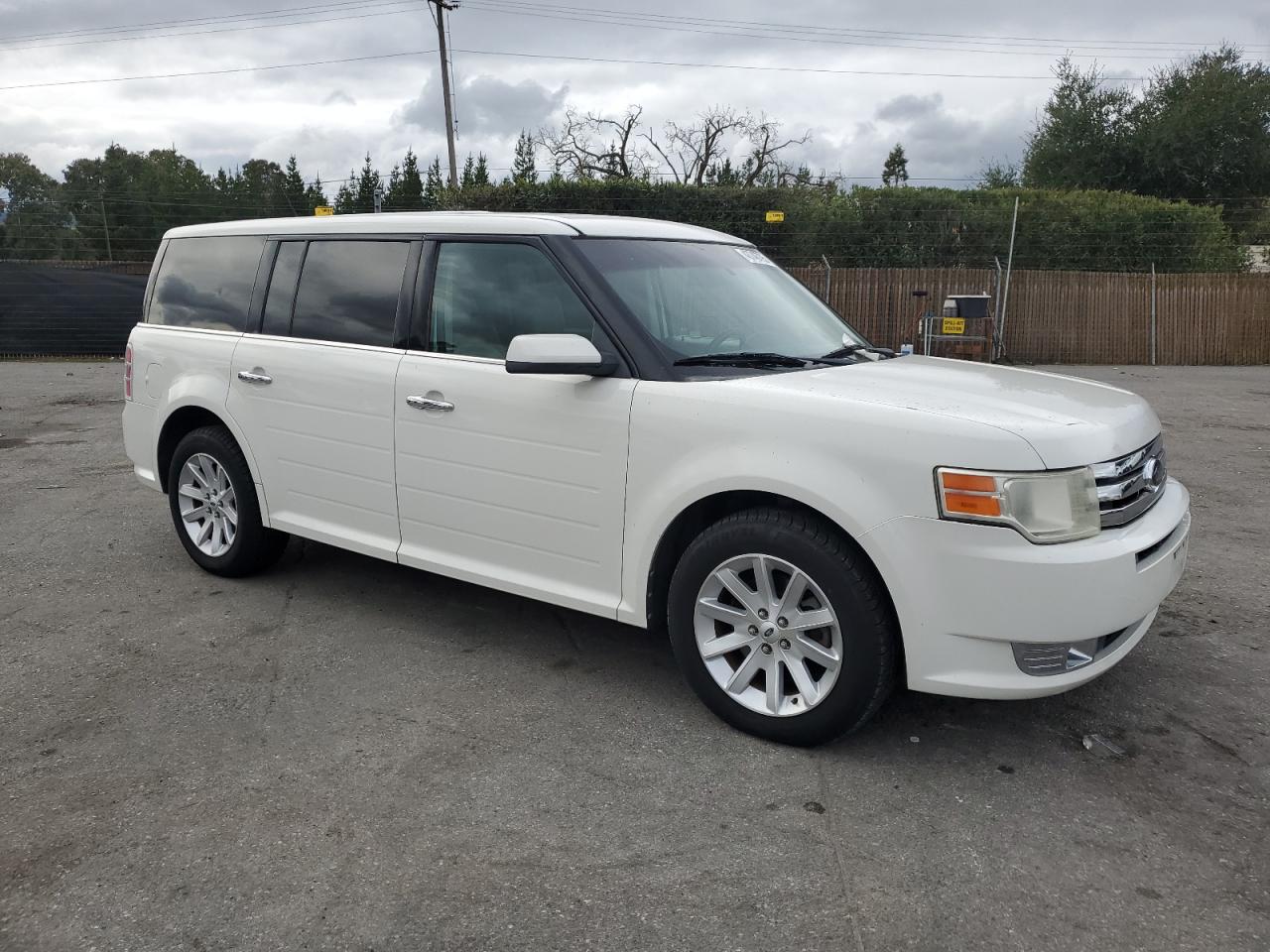 2009 Ford Flex - Image 4