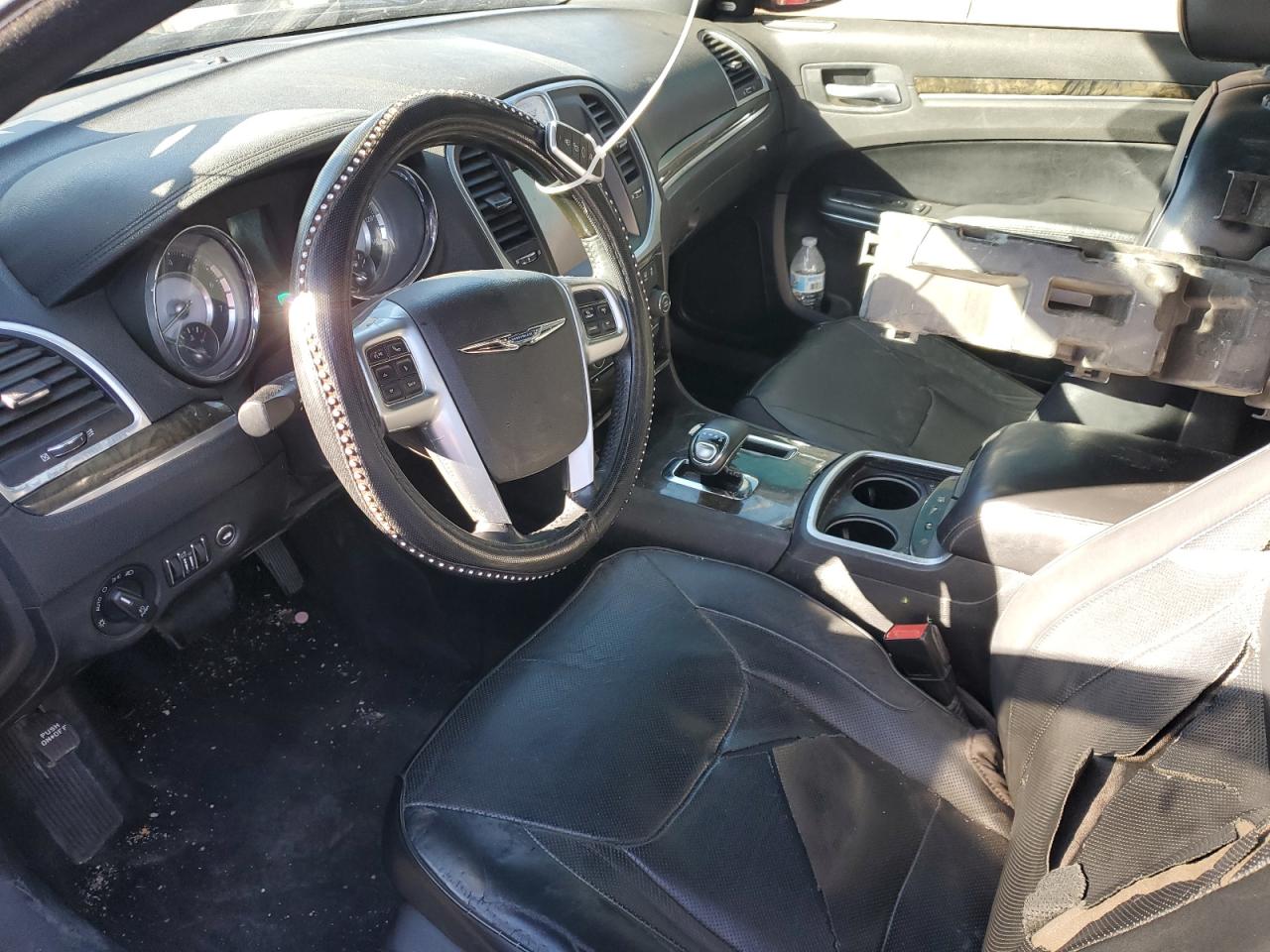 2013 Chrysler 300 - Image 7