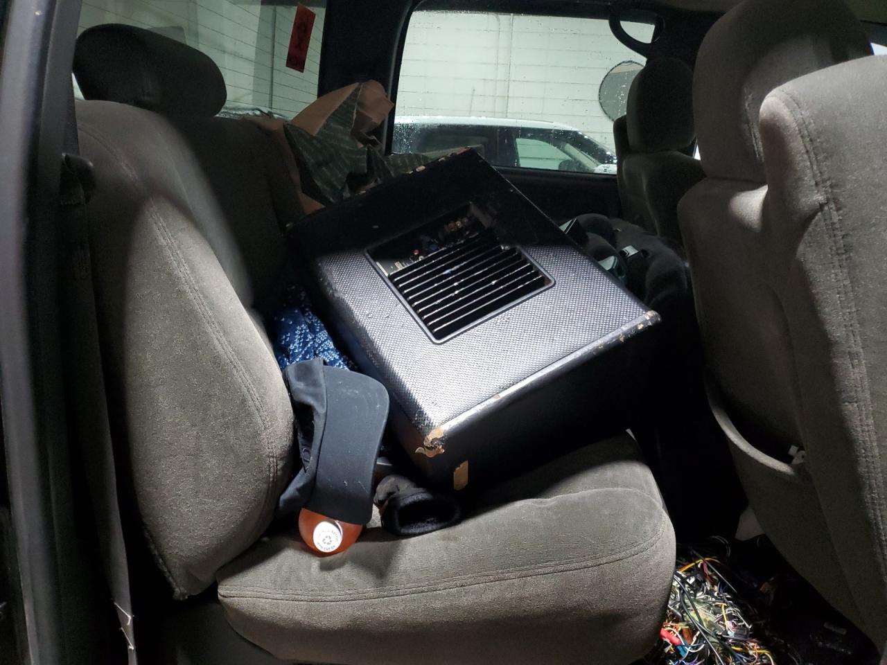 2003 Chevrolet Silverado - Image 10