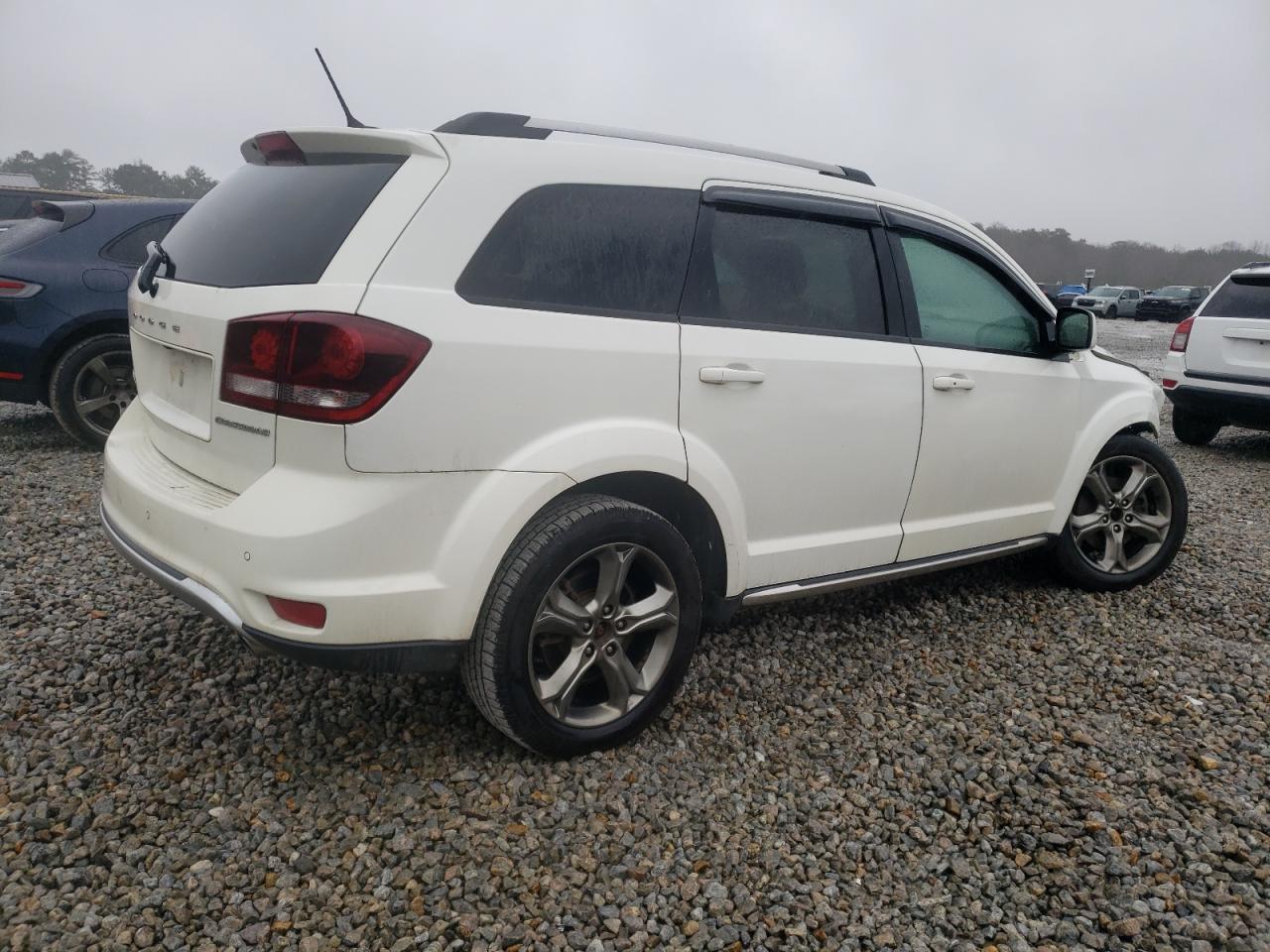 2017 Dodge Journey - Image 3