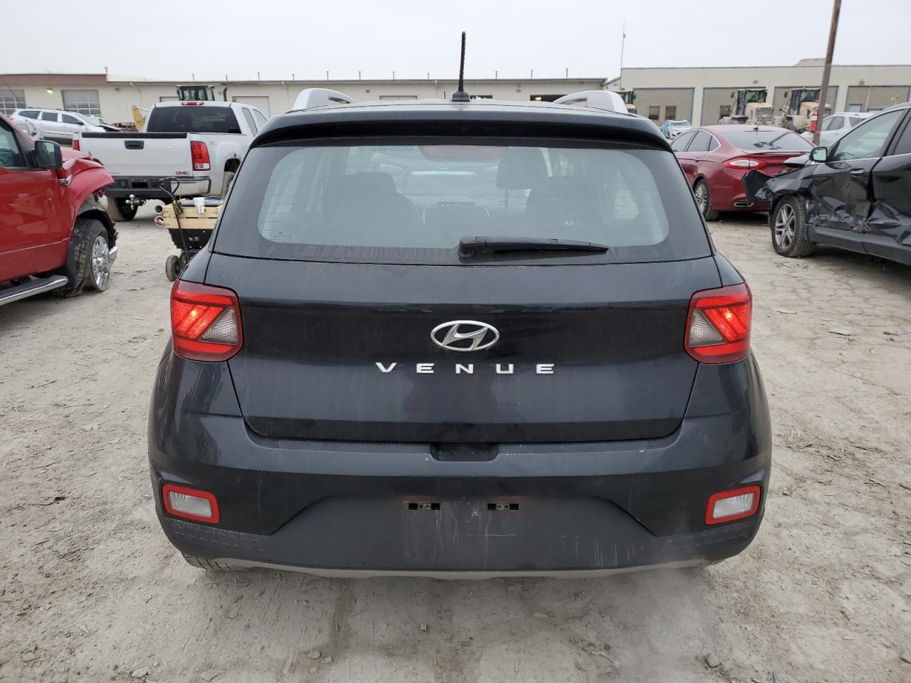 2023 Hyundai Venue - Image 6