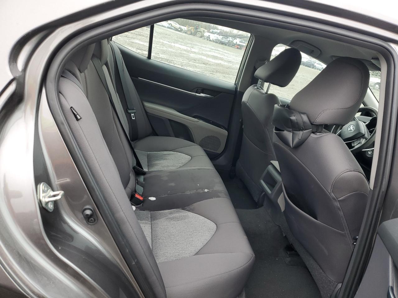 2019 Toyota Camry - Image 10
