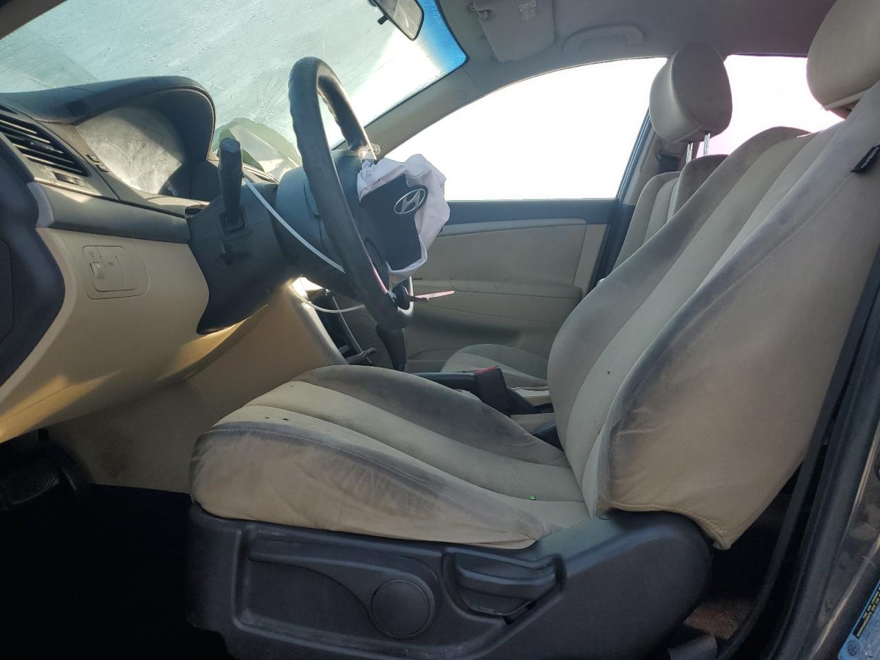 2009 Hyundai Sonata - Image 7