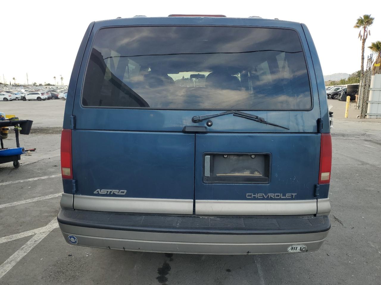 2002 Chevrolet Astro - Image 6